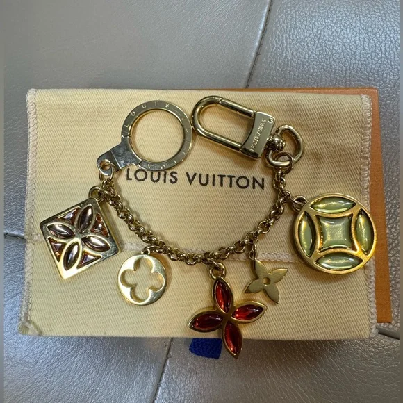 Louis Vuitton Fleur de Monogram Chain Bag Charm/ Key Ring - Picture 1 of 4
